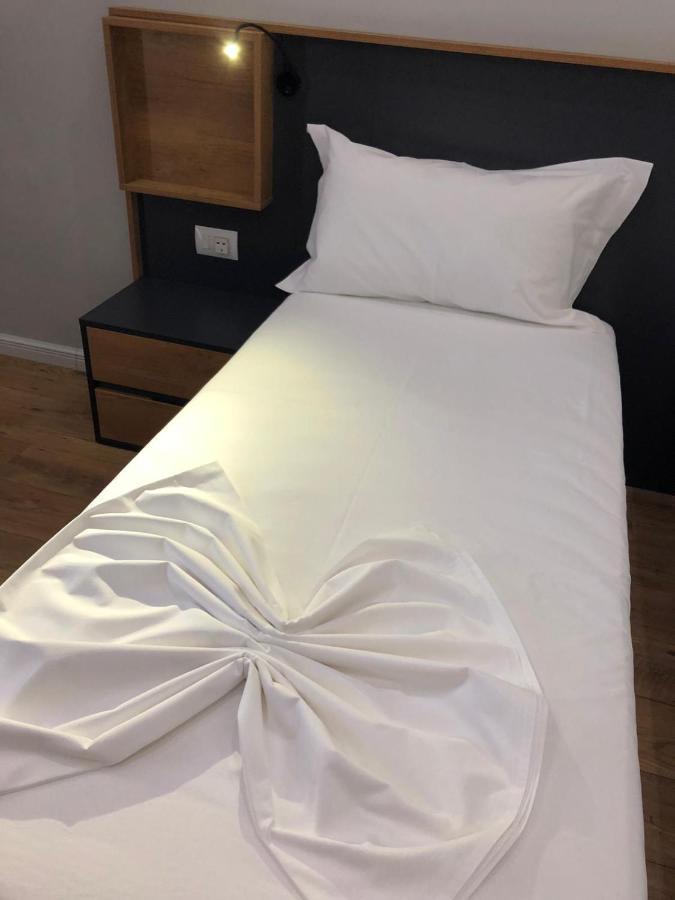 Andys Rooms Hotel Tirana Eksteriør billede