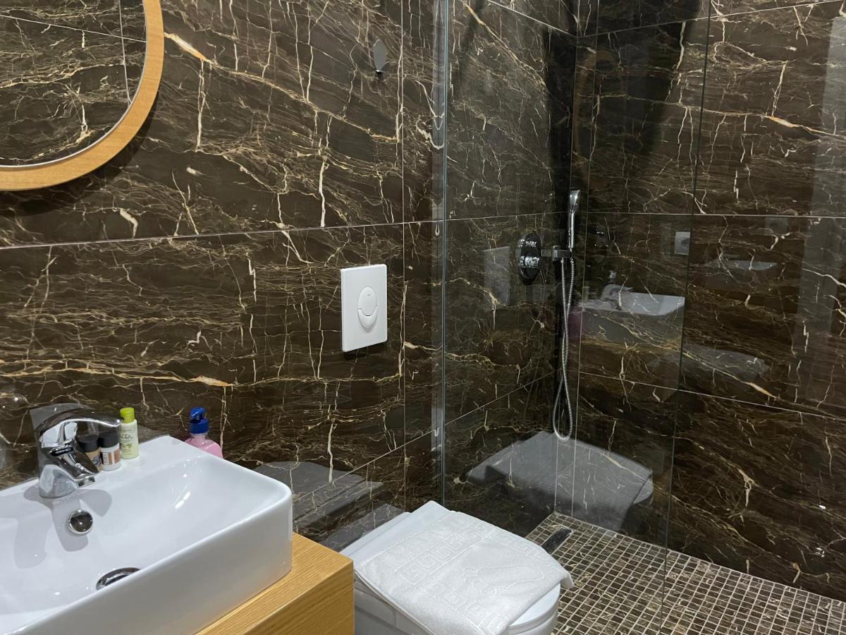 Andys Rooms Hotel Tirana Eksteriør billede